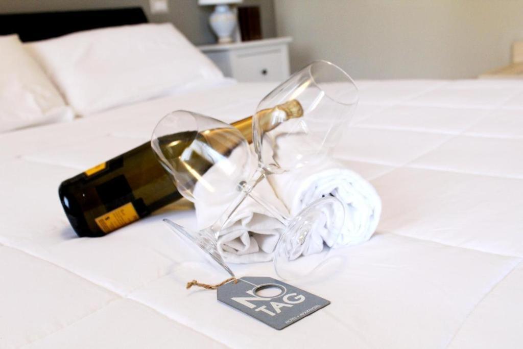 Colonna Rooms & Apartment Трани Екстериор снимка